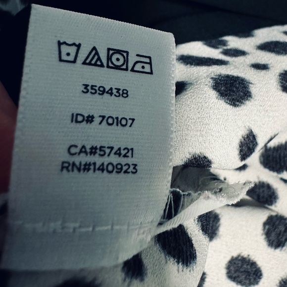 Ann Taylor Blouse Sheath Dalmatian Printed Black/White Exposed Zip Medium NEW - Picture 14 of 15